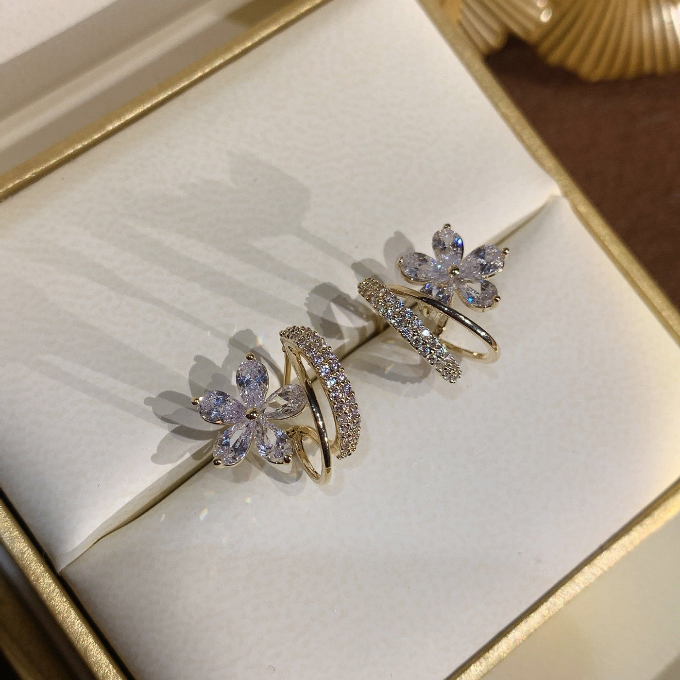 Giulia™ | Orecchini Oro Floreali con Zirconia